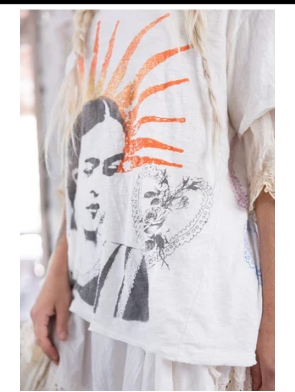 Magnolia Pearl Frida del Sol Tee in the color "True". RARE! - Picture 3 of 10